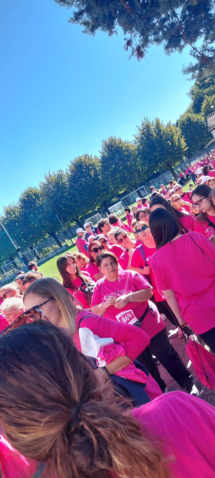 CAMMINATA CON AMICHE PER MANO – foto 4