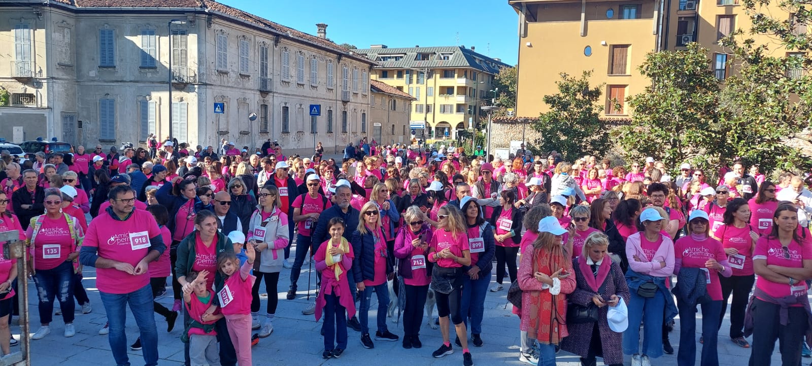 CAMMINATA CON AMICHE PER MANO – foto 5
