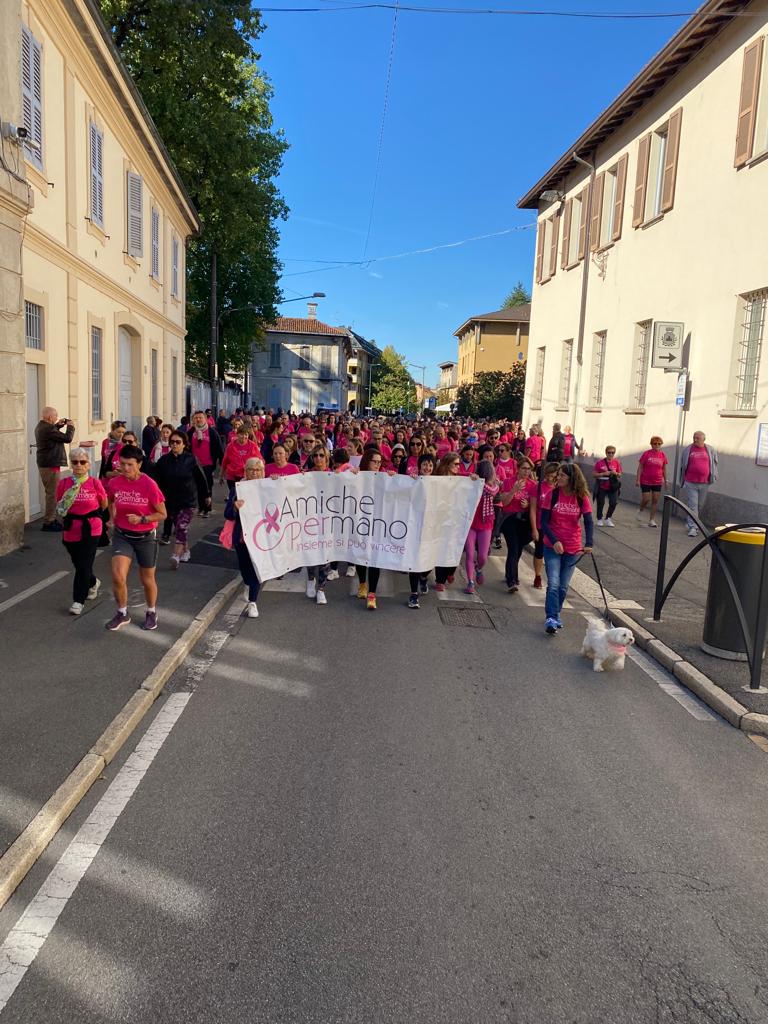 CAMMINATA CON AMICHE PER MANO – foto 2